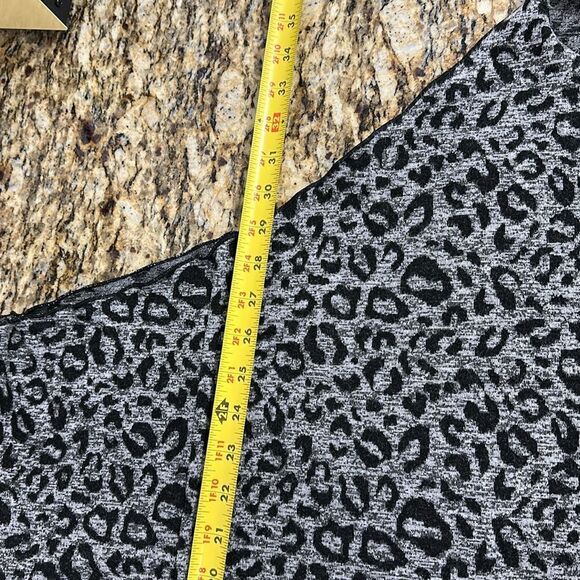 Joseph Ribkoff Leopard Print Asymmetrical Hem Long Sleeve Top Tunic Size 12 - Picture 6 of 6